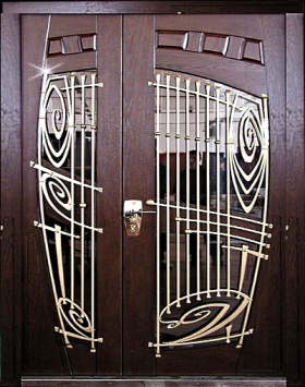Парадная дверь "Тисифона"