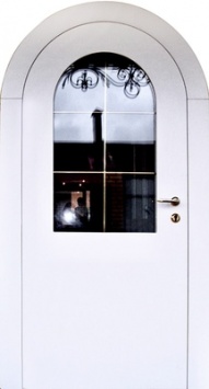 Арочная железная дверь со стеклом № 25 